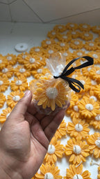 Scented Daisy Candle - Pack of 6