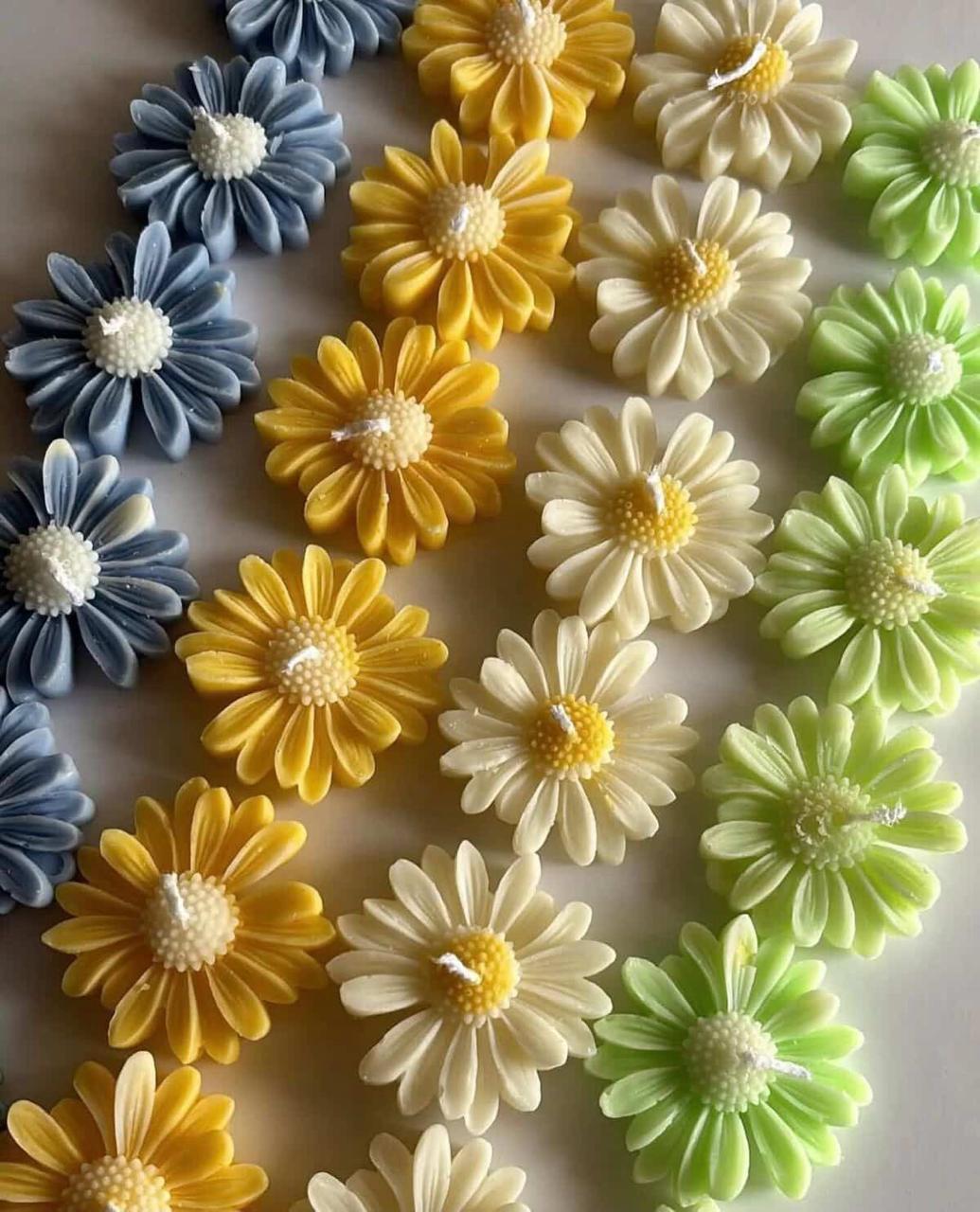 Scented Daisy Candle - Pack of 6